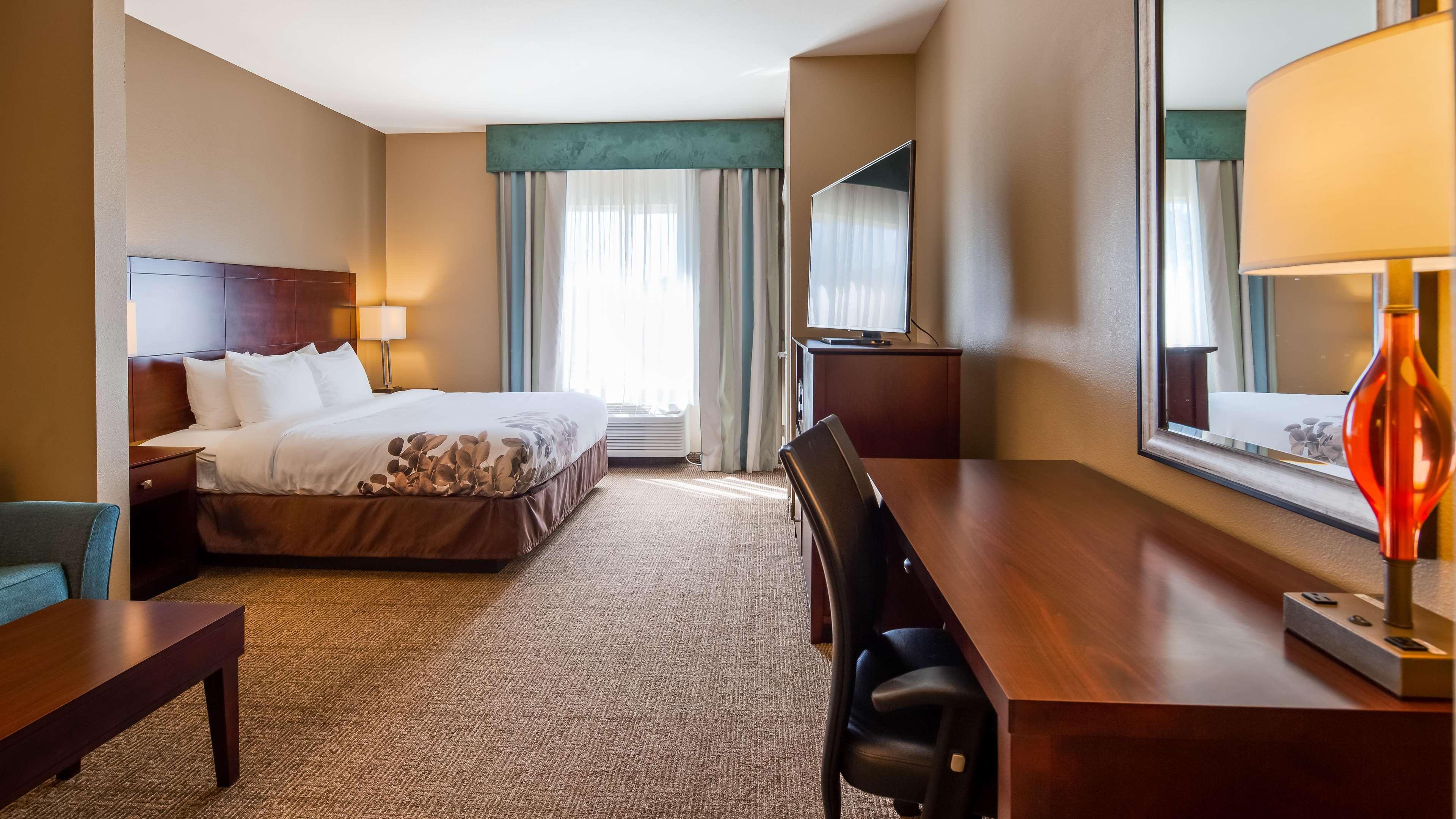 Best Western Dothan Inn & Suites Exterior photo