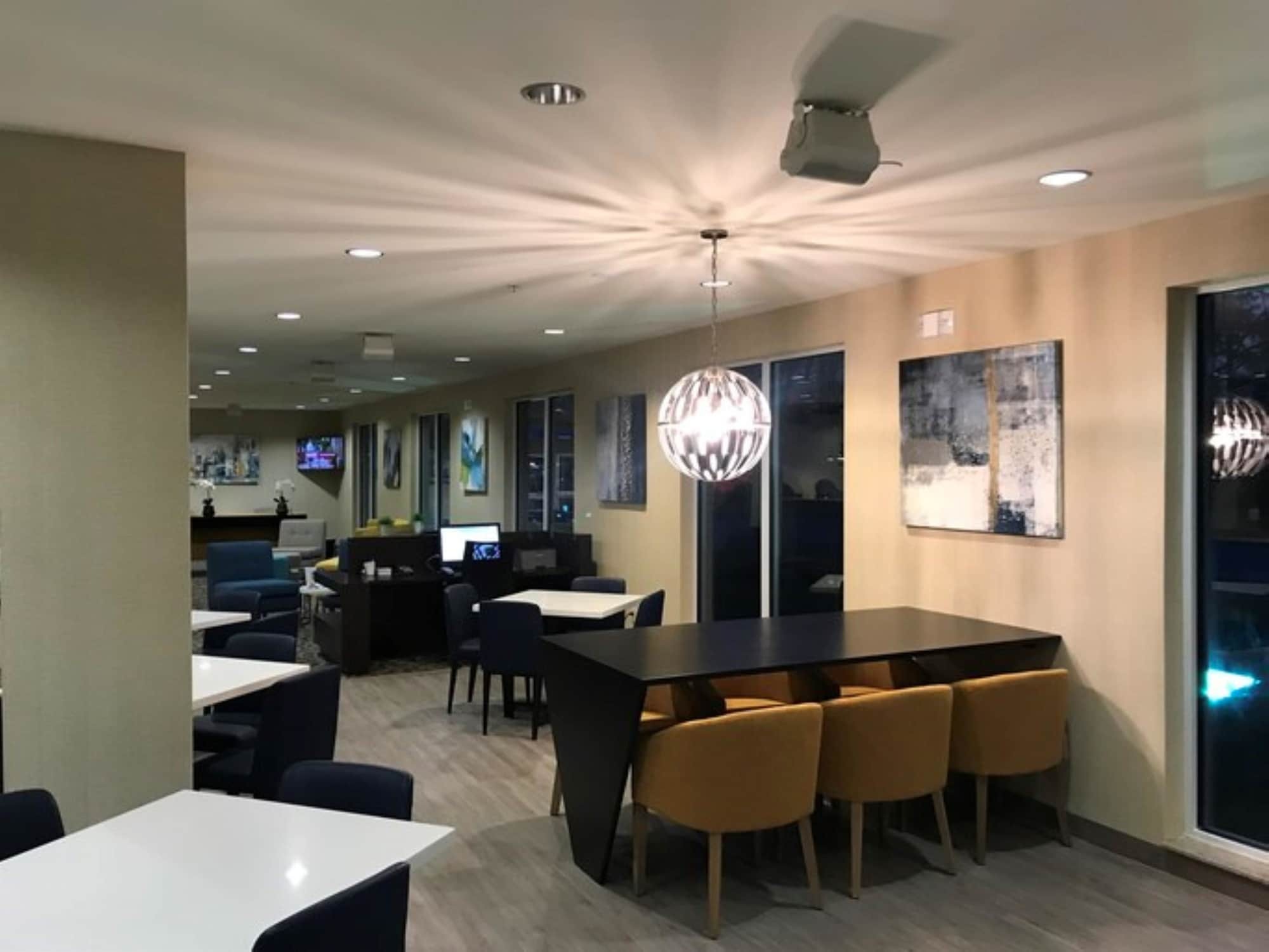Best Western Dothan Inn & Suites Exterior photo
